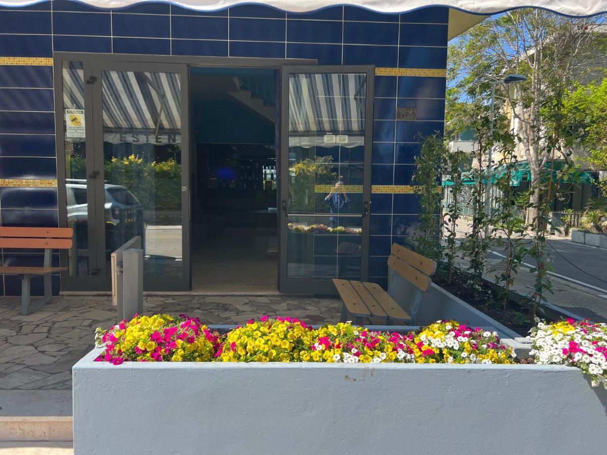 Hotel Estense Rimini Dış mekan fotoğraf