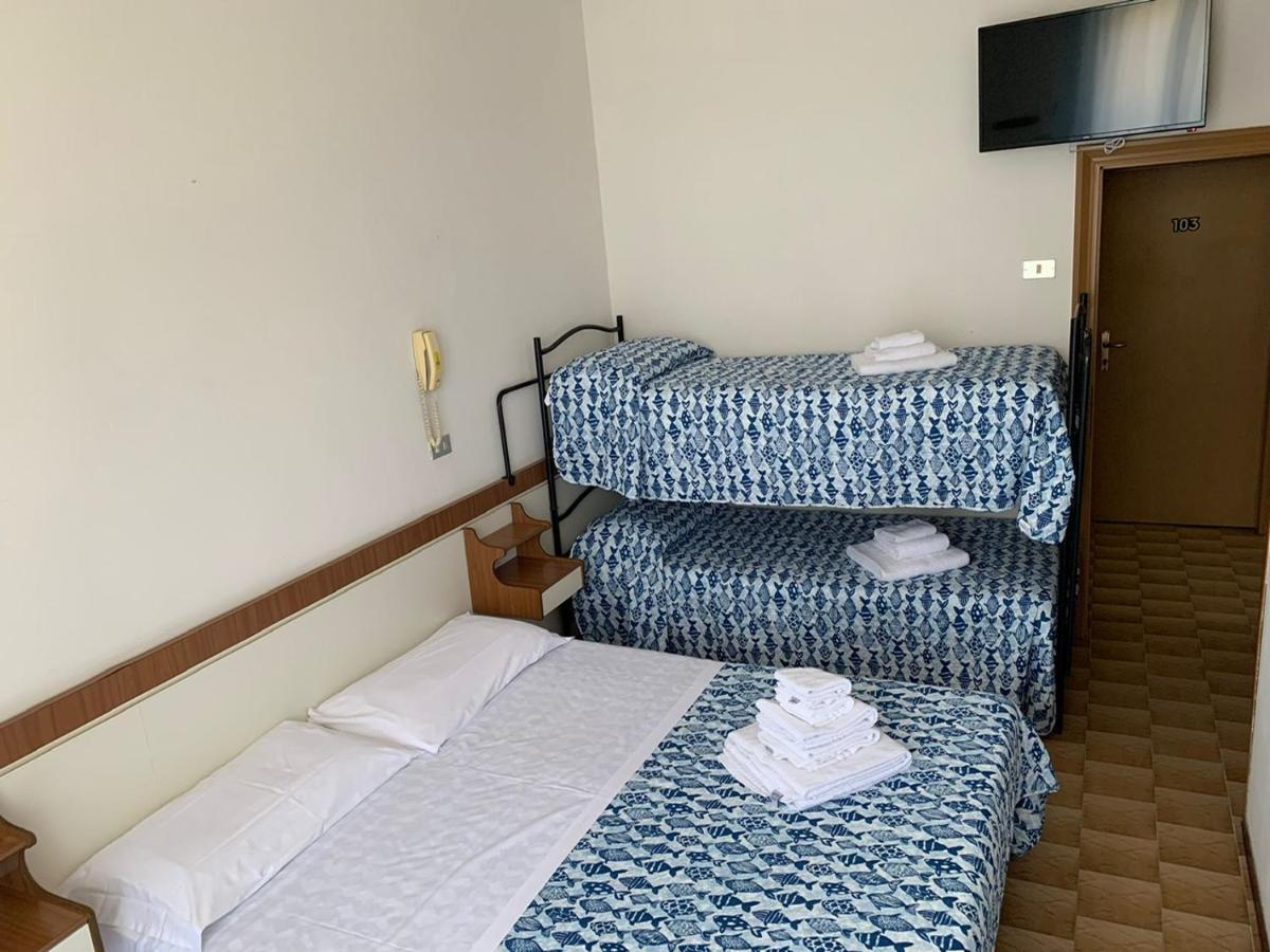 Hotel Estense Rimini Dış mekan fotoğraf