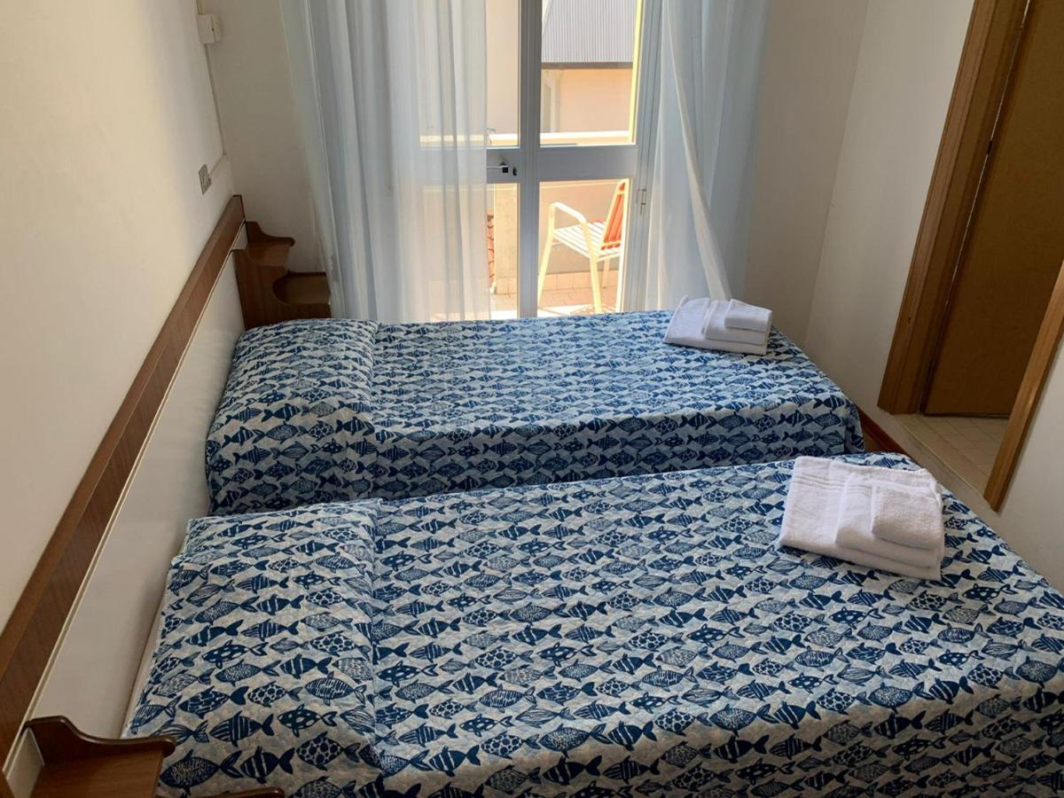 Hotel Estense Rimini Dış mekan fotoğraf