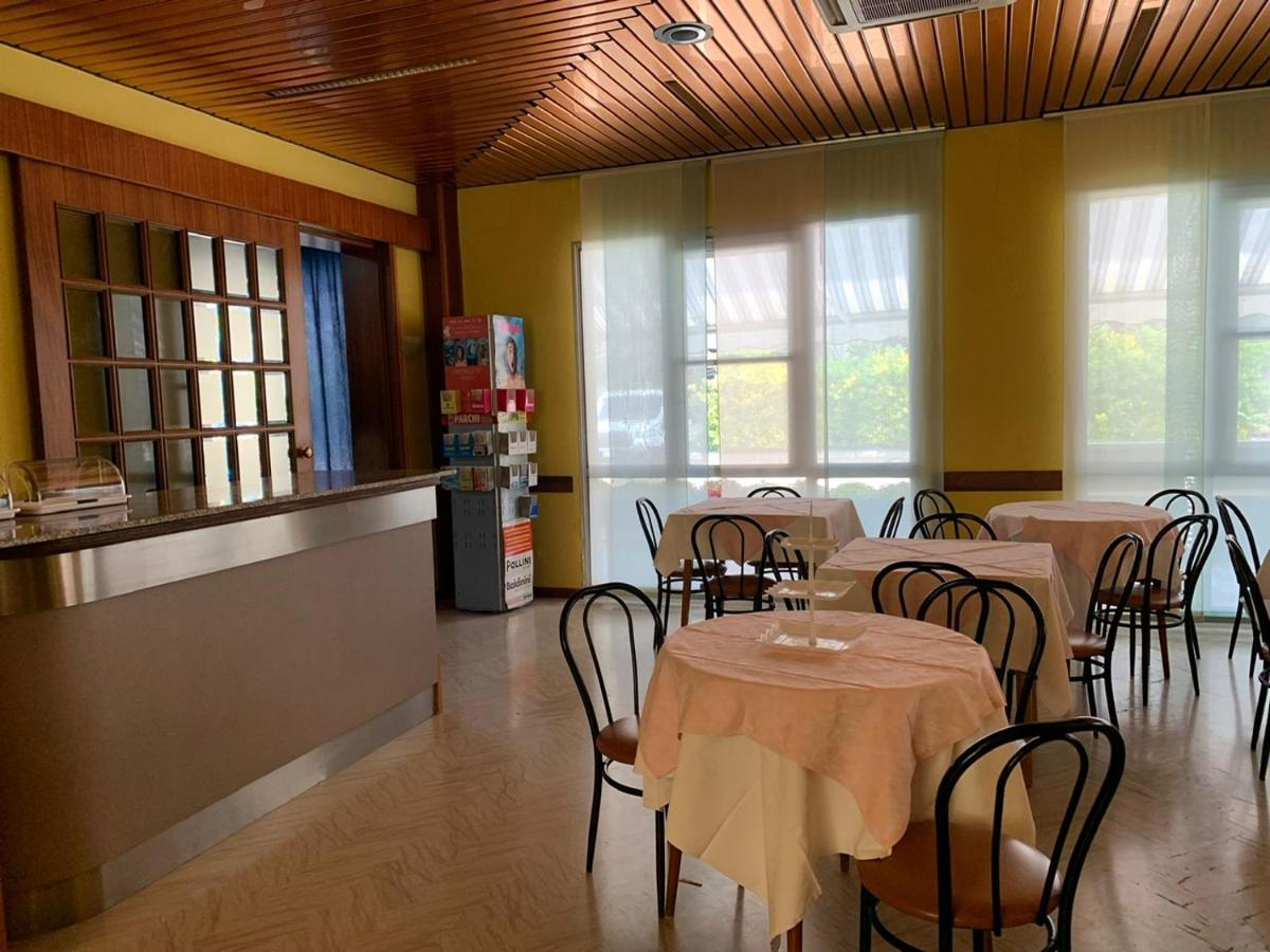 Hotel Estense Rimini Dış mekan fotoğraf
